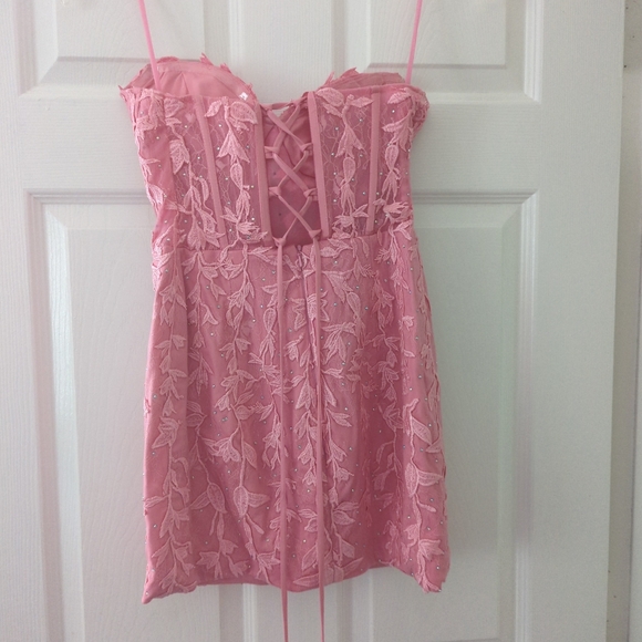 Pretty pink mini dress from Kiss Prom, size 6 - Picture 2 of 2